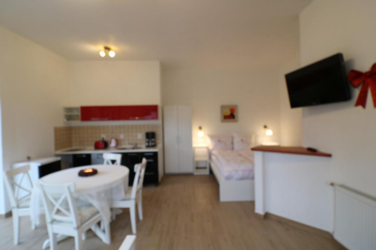 Villa Sorento Мельно Экстерьер фото